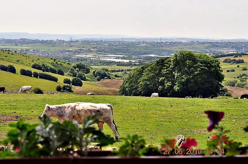 Model Farm B&B Bradford  Farm stay Bradford (West Yorkshire)