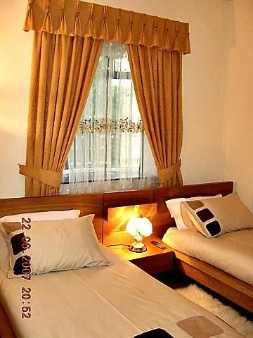 Model Farm B&B Bradford  Bradford (West Yorkshire)